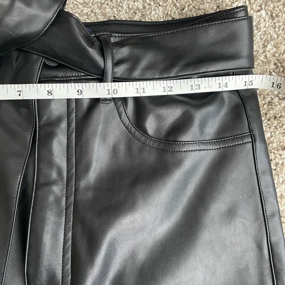 Abercrombie & Fitch Faux Leather pants in Size M in gently worn - Picture 6 of 9